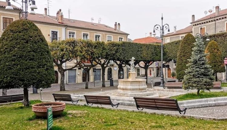 Bagnoli-Irpino-Piazza-Di Capua-marzo-2020-3