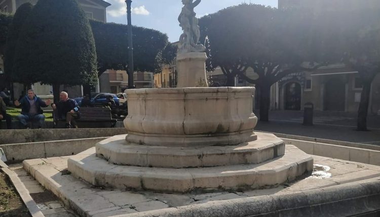Bagnoli-fontana-in-piazza-04.2022
