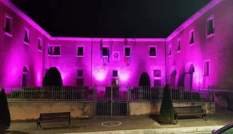 Municipio-in-rosa-Bagnoli